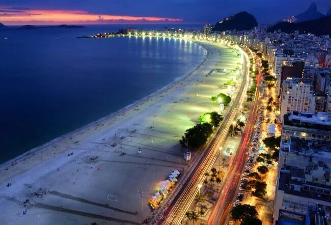 Prefeito assina decreto que proíbe qualquer música nos quiosques da orla do Rio de Janeiro
