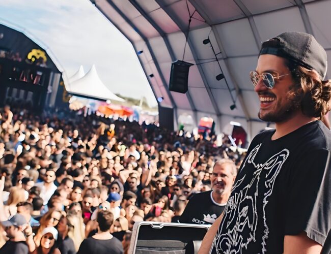 Rapha Fernandes encara a escuridão do amor em seu novo EP “Real Dark Love” e alcança TOP 15 Beatport