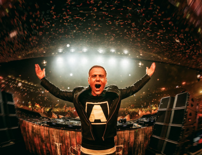 Armin van Buuren inicia lançamento de nova trilogia de álbun