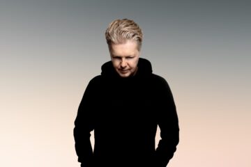 Moving traz a lenda britânica John Digweed ao D-EDGE nesta quinta-feira, em dia que marca a estreia de IAELL