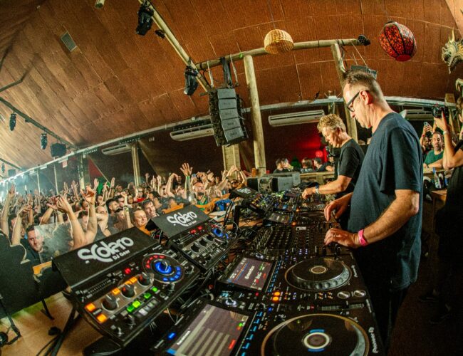 Arquitetos de uma era – Sasha & John Digweed protagonizam noite histórica no aniversário do Warung Beach Club