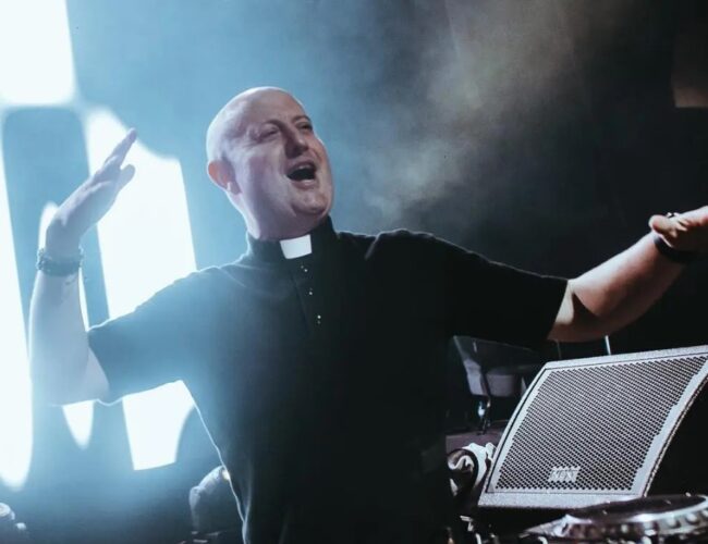 <strong>Histórico: Padre Guilherme libera set completo gravado no Cristo Redentor, no Rio de Janeiro com músicas inéditas</strong>