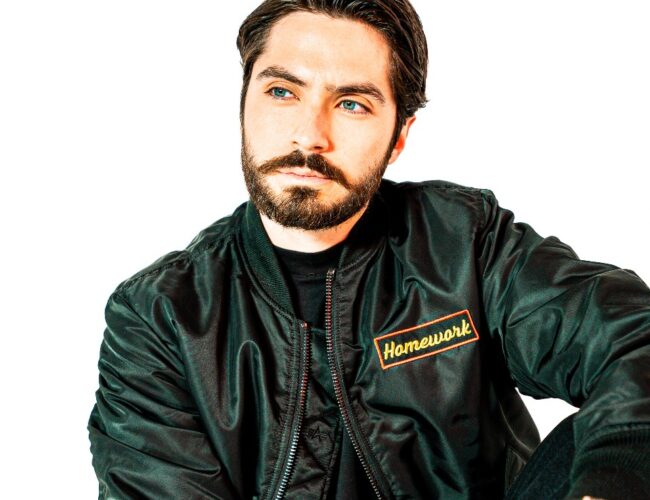 Após anos atuando como engenheiro de som, mentor e ghost producer, Seth n’ Sound assume protagonismo em ”Silver Lining”, com Tanner Howe