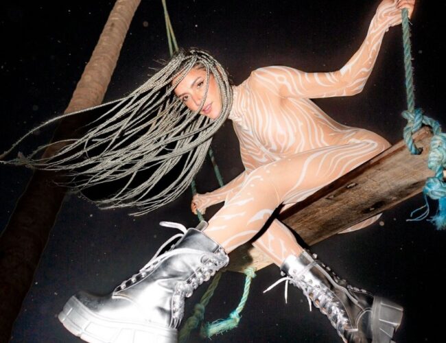 Com o propósito de unir som, mente e corpo, Ella Candeu estreia seu selo Lucid Society e entrega “Inspiração”, sua primeira produção autoral