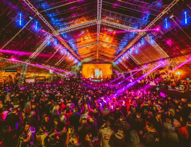 Warung Tour celebra 10 anos em Campos do Jordão com primeira edição day party