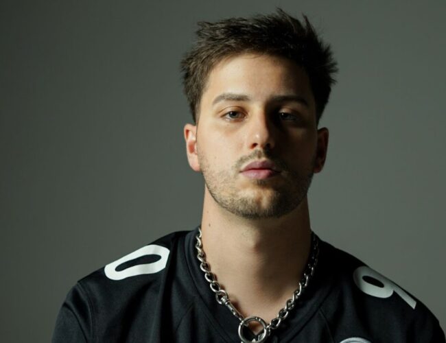 Após estreias internacionais e expansão na carreira, Annëto une maturidade artística e emoção em “By My Side”