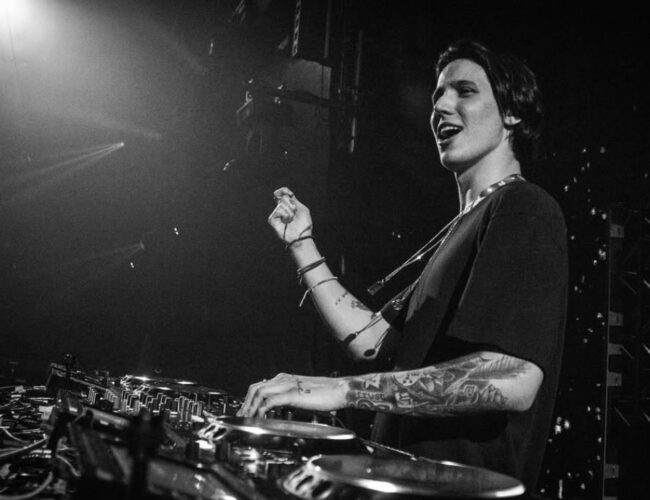 JP Castro: entre a intimidade do piano e a grandiosidade dos palcos, um retrato da nova cena eletrônica brasileira