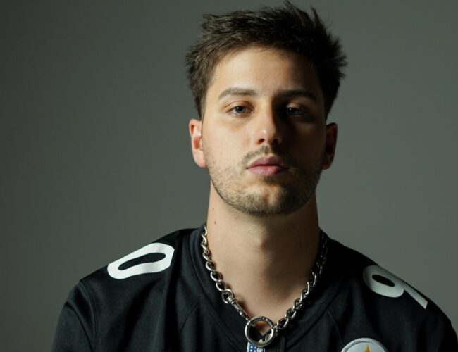 No topo do prédio mais alto da América do Sul, Annëto faz primeira gig internacional do ano