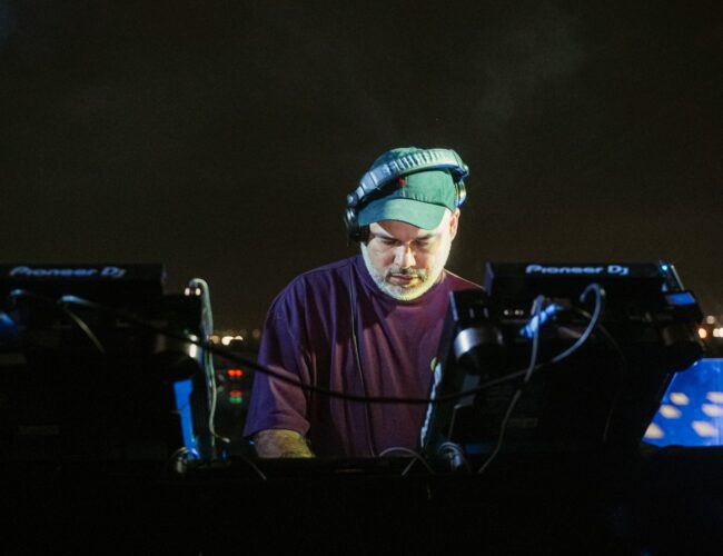 Edifício Martinelli recebe nesta sexta 2º evento de lançamento de “Tempo”, álbum de estreia de Leo Janeiro