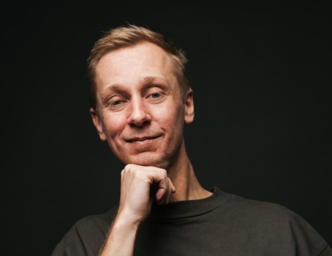 Ídolo do progressive trance mundial, Phaxe comanda volta da Psicodelia Urbana ao CAOS neste sábado